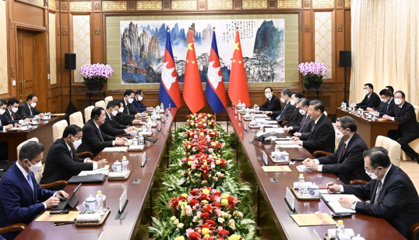 习见洪森2.jpg